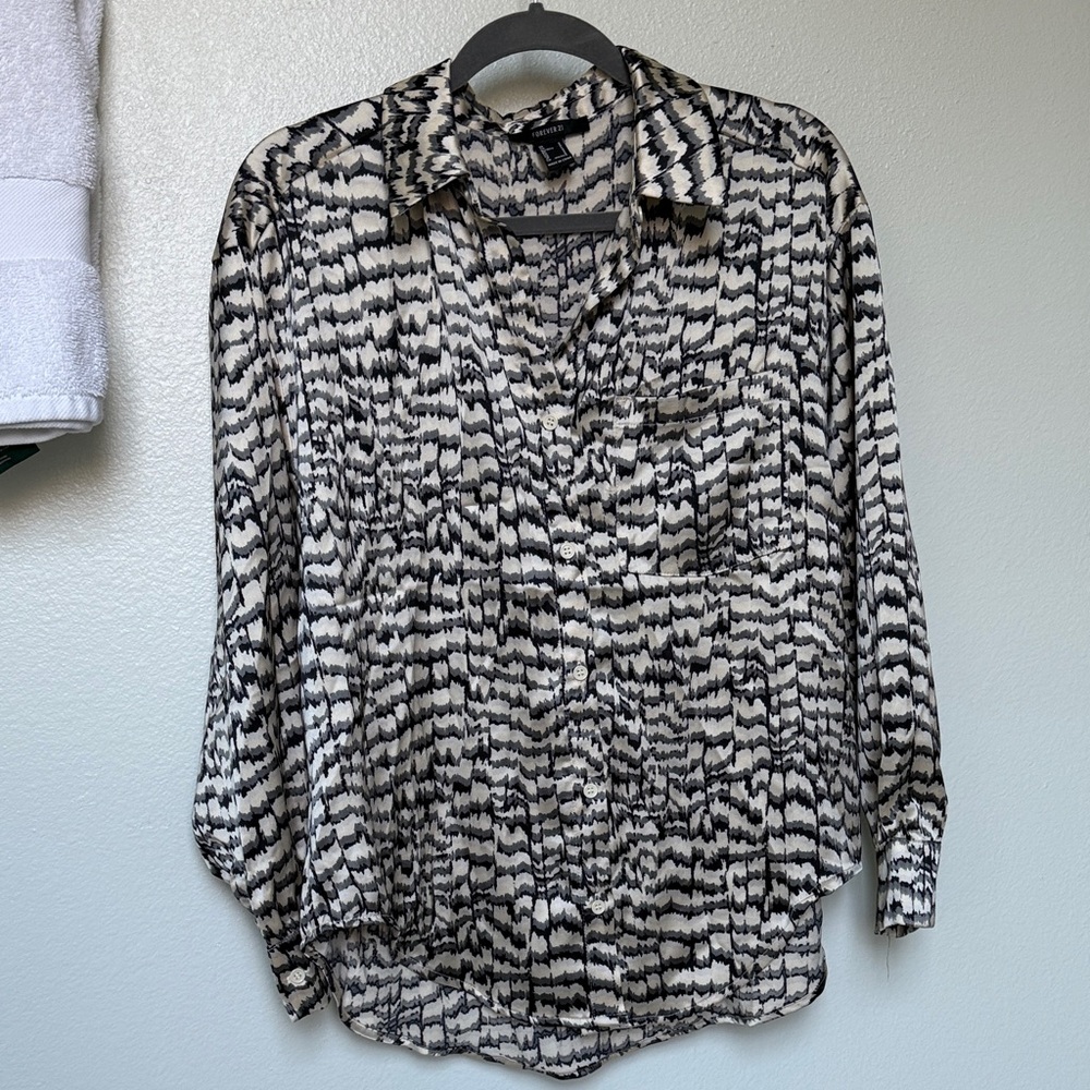Forever 21 Monochrome Abstract Top